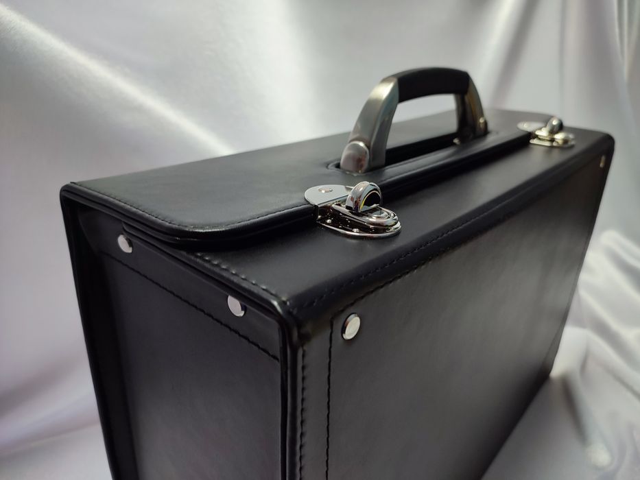 Футляри для митр ,саквож для утвари ,сумки для облачения