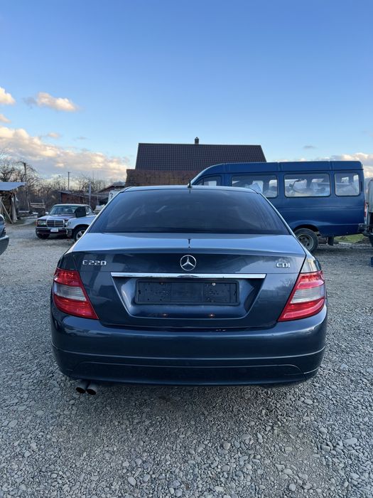 Задні стопи фари на Mercedes W204 седан оригінал