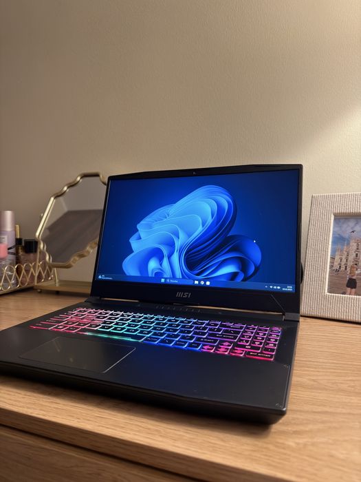 MSI Katana 15 B13VFK – i7 / RTX 4060 / 32GB RAM / 1TB SSD
