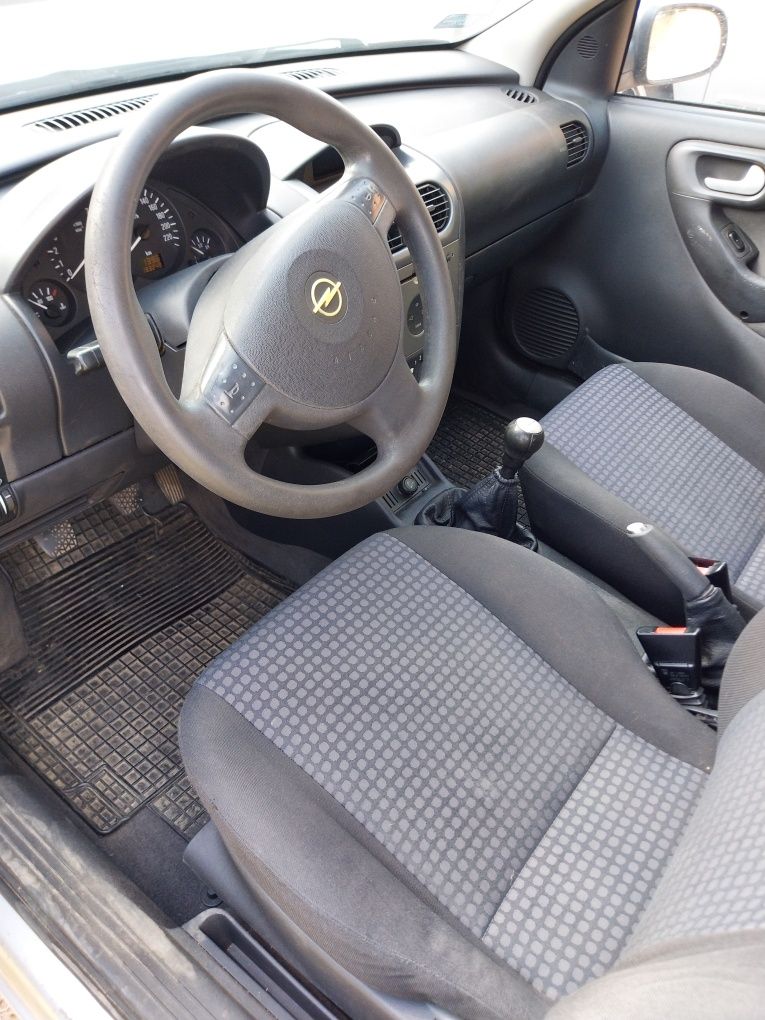 Samochod Opel corsa 1.2