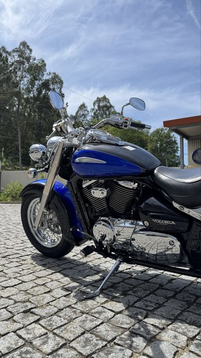 Suzuki intruder velusia 800