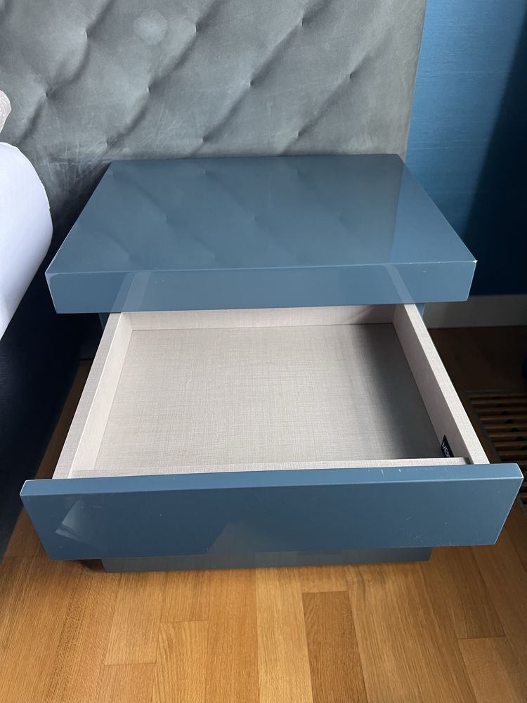 Łóżko z pojemnikiem + zagłówek + 2 szafki nocne MERIDIANI 180x200