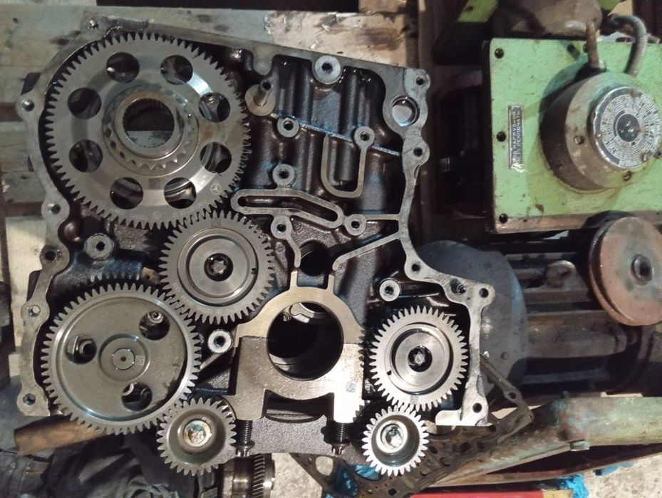 головка блоку циліндрів двигуна Мерседес спринтер ом651 Mersedes