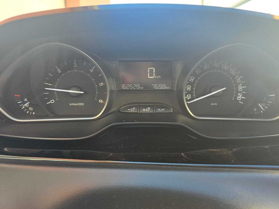 Peugeot 208 1.5BlueHdi