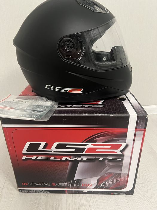 Мотошолом одягався декілька разів