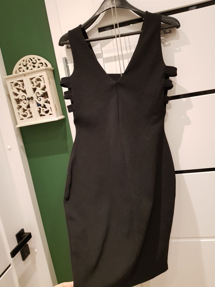 Sukienka z wycięciami River Island mała czarna mini 38 m