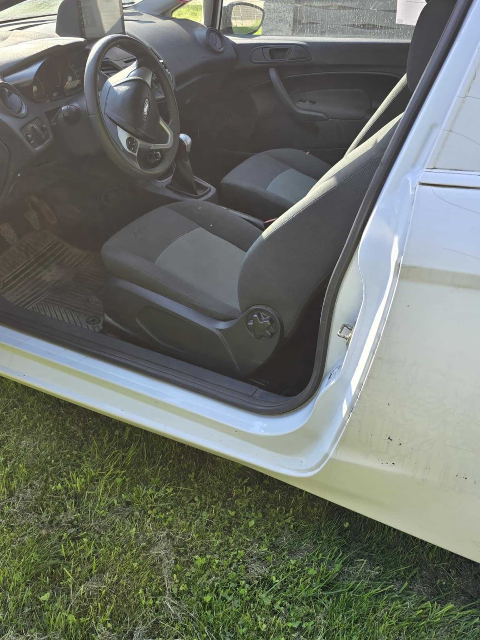 Ford fiesta van 1.4 tdi 2012