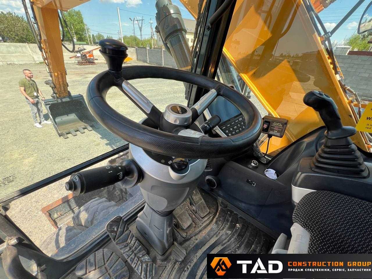 Колісний екскаватор Hyundai HW160