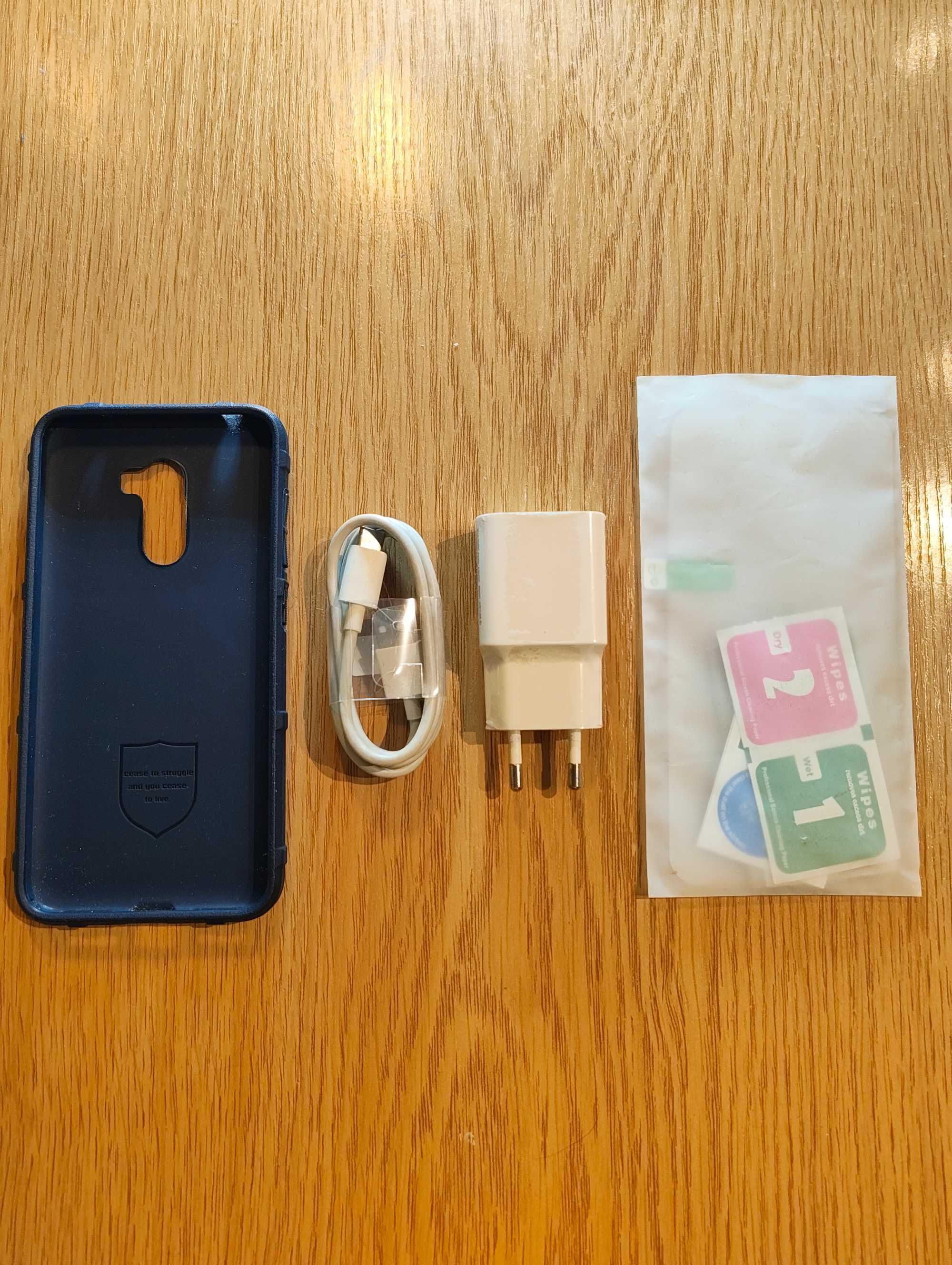 Смартфон Pocophone f1