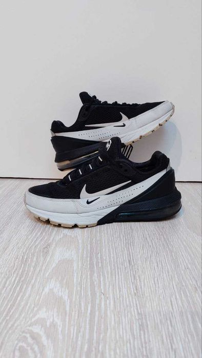 Кросівки Nike Air Max Pulse