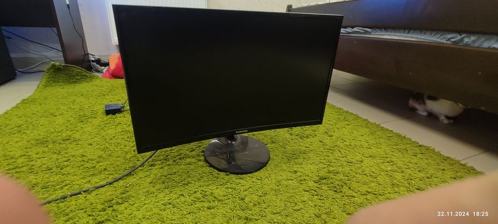 Монитор Samsung Full HD 60Hz