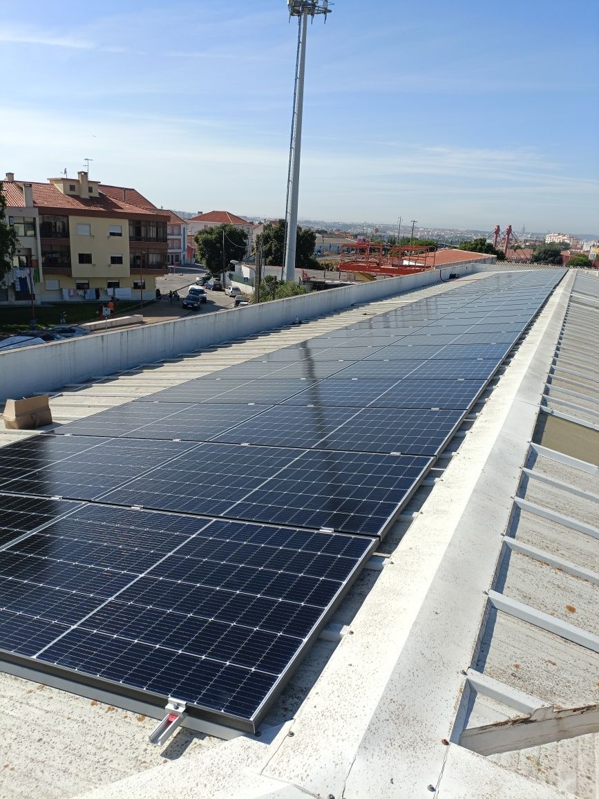 instalação painéis solares / Manutenção / Venda de Material elétrico
