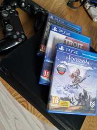 PS4 konsol Sprzedam konsole PlayStation 4 z dyskiem twardym 1TB.
