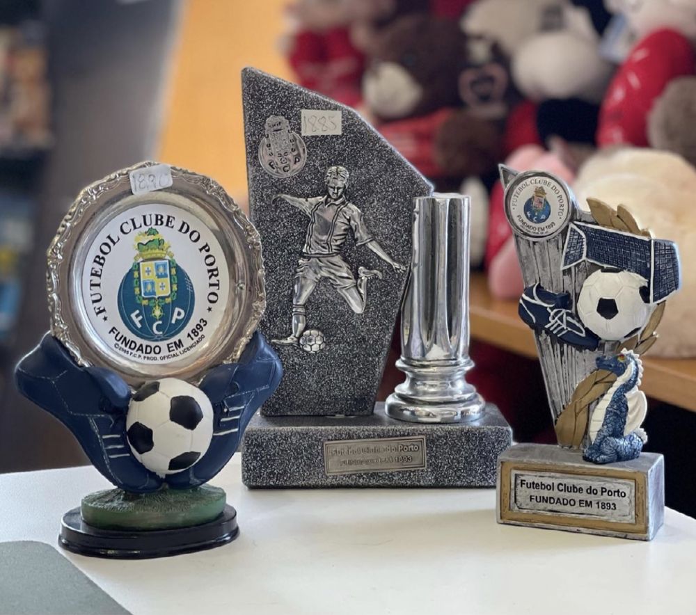 Diferentes troféus do Futebol Clube do Porto (FCP)