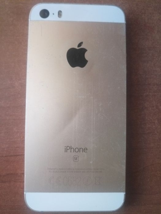 ІPhone SE 2016  model 1723 64 GB