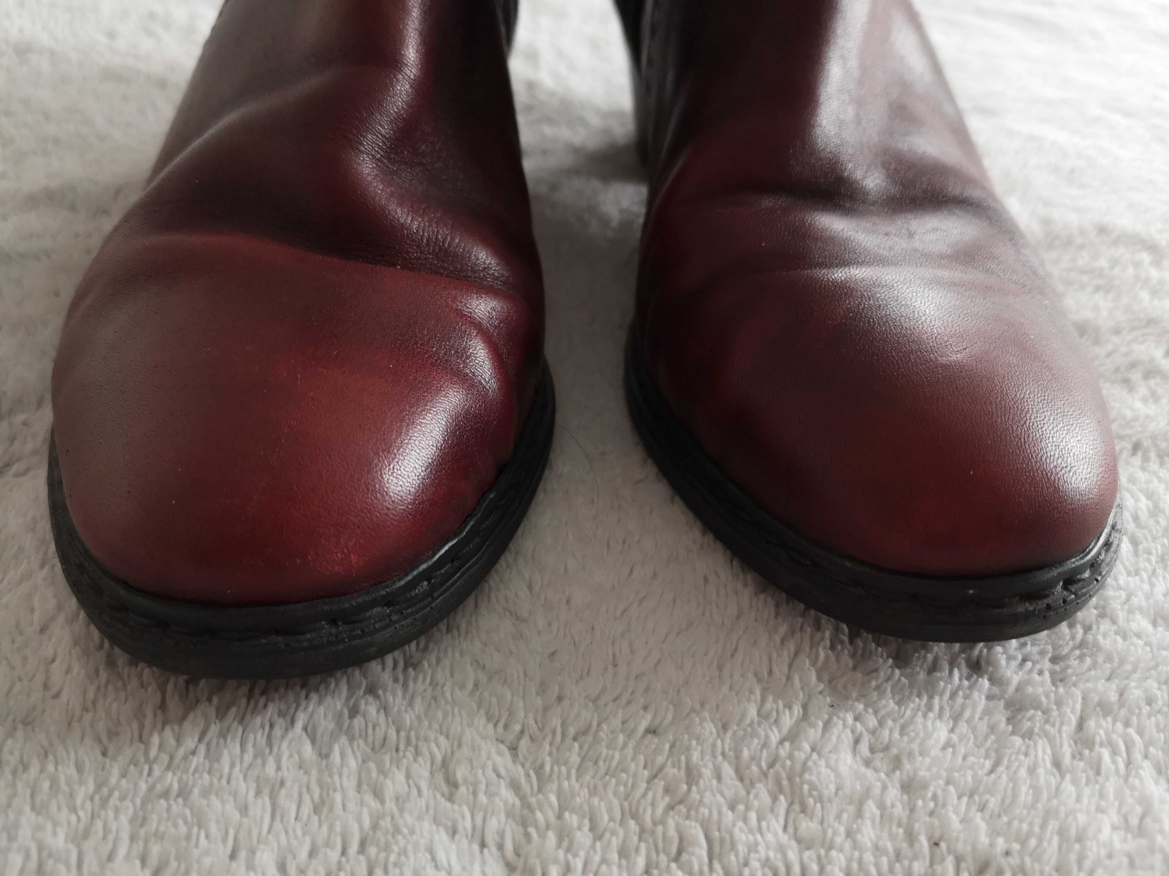 Wiśniowe eleganckie skórzane zamszowe buty botki Rieker 40