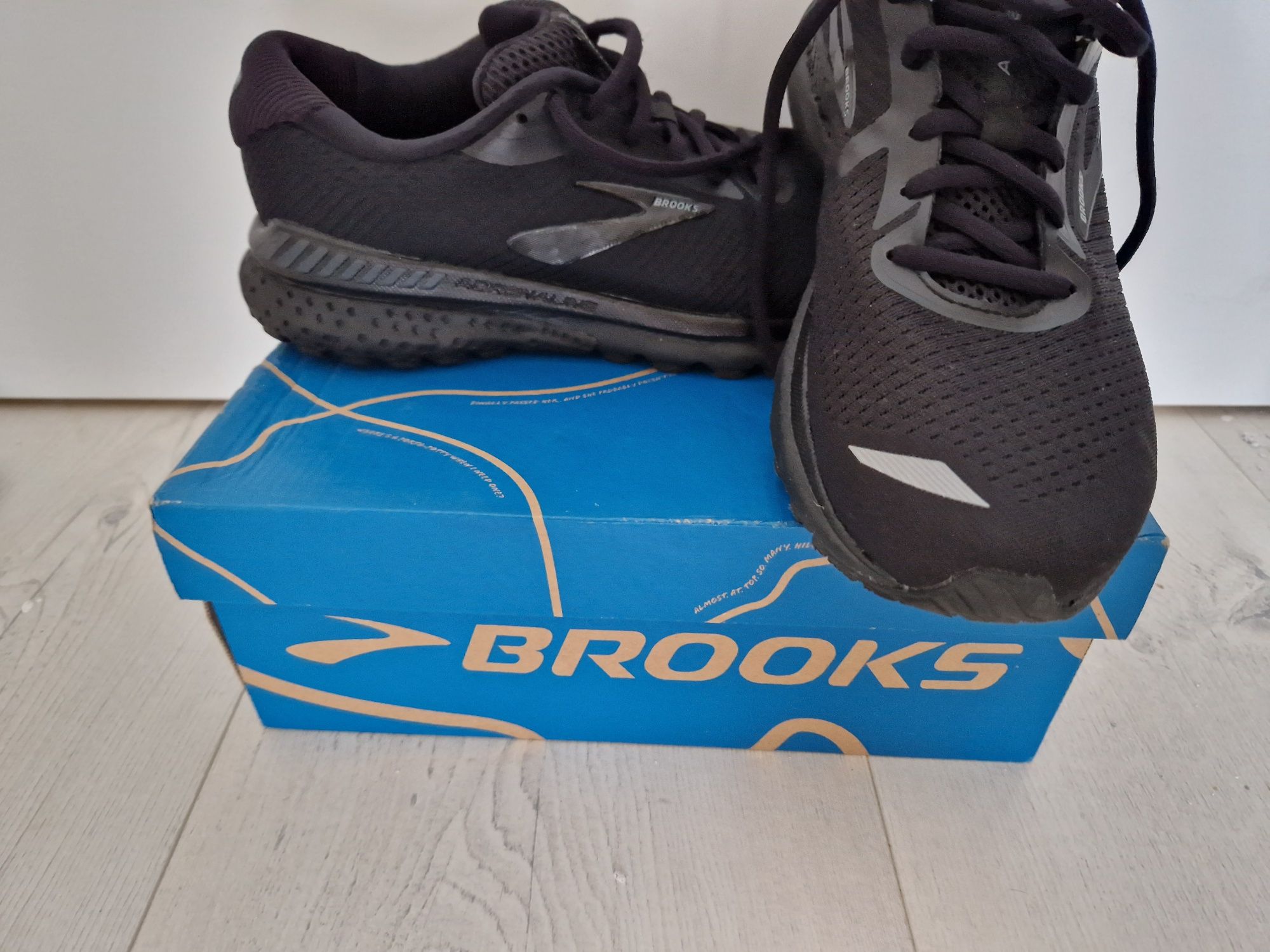 Buty do biegania brooks adrenaline 40.5