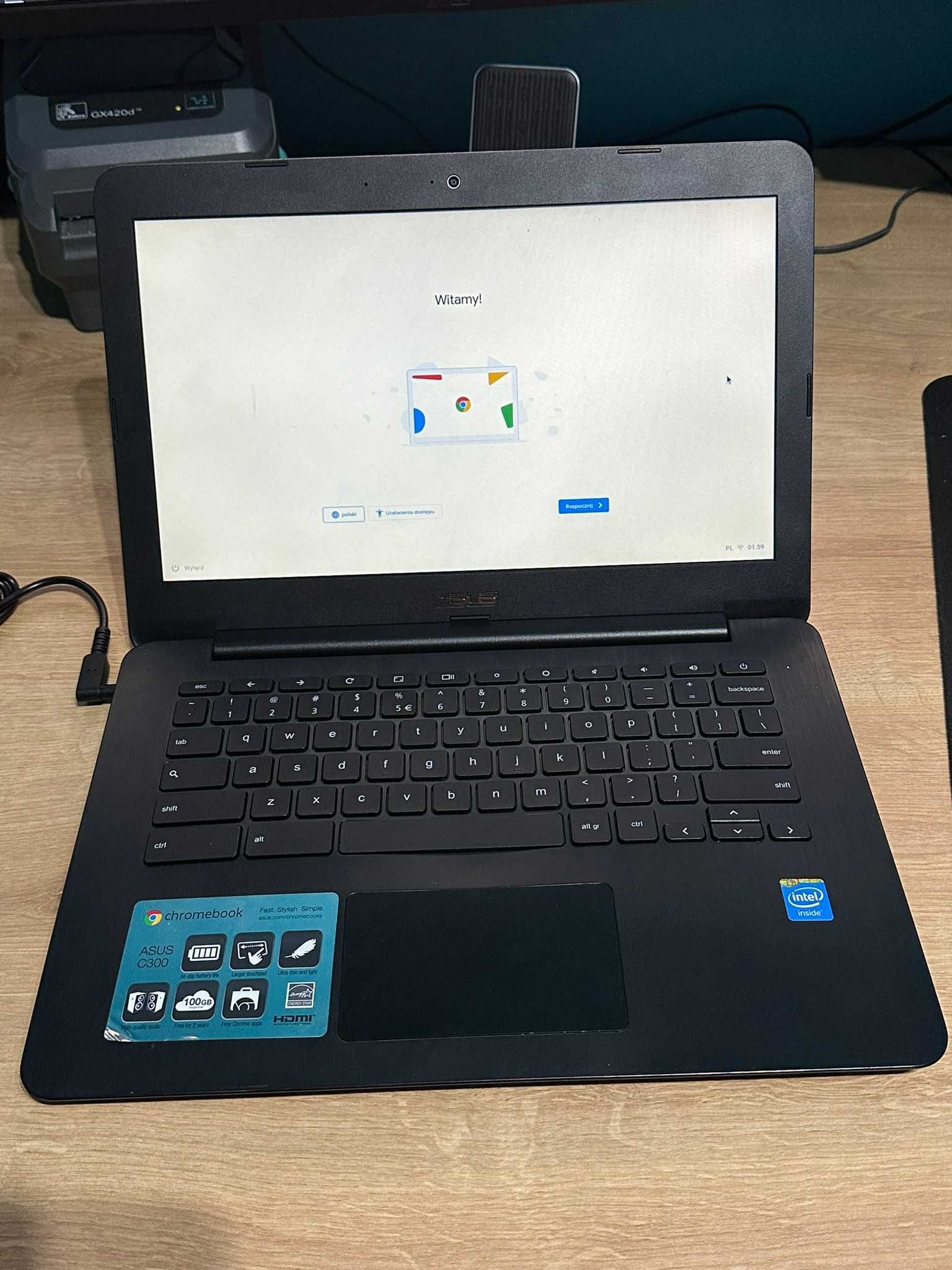 Laptop 13,3 cala Asus C300 4GB RAM HDMI