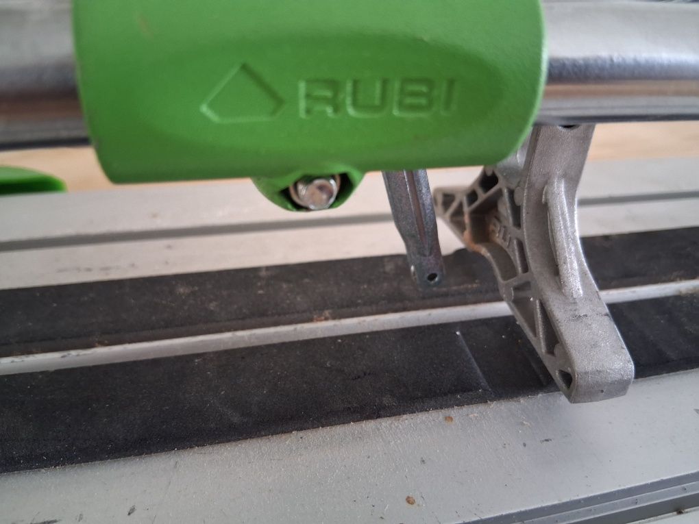 Cortador de cerâmica manual RUBI
