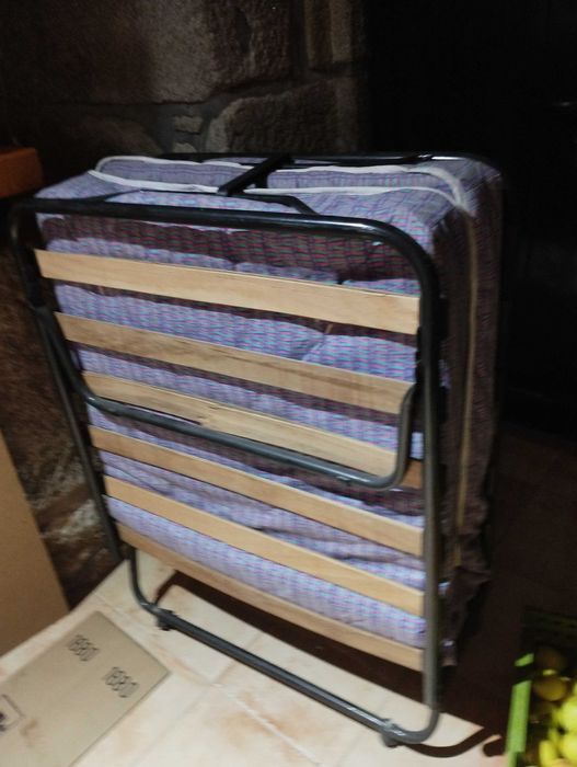 Diva articulado de uma pessoa