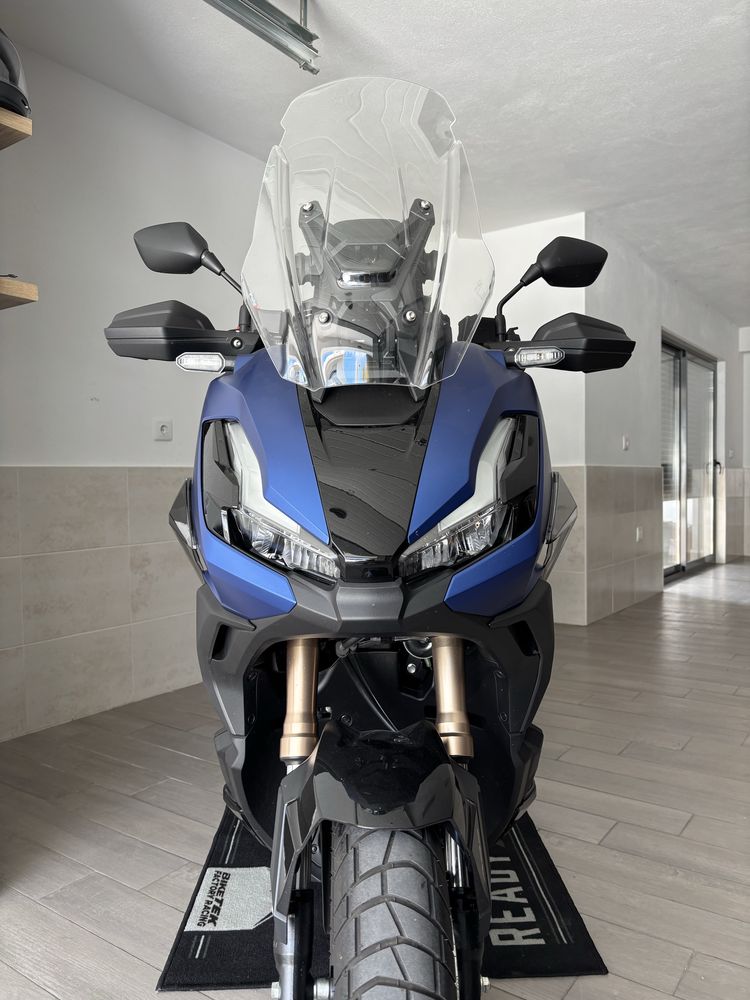 Honda ADV 350 24