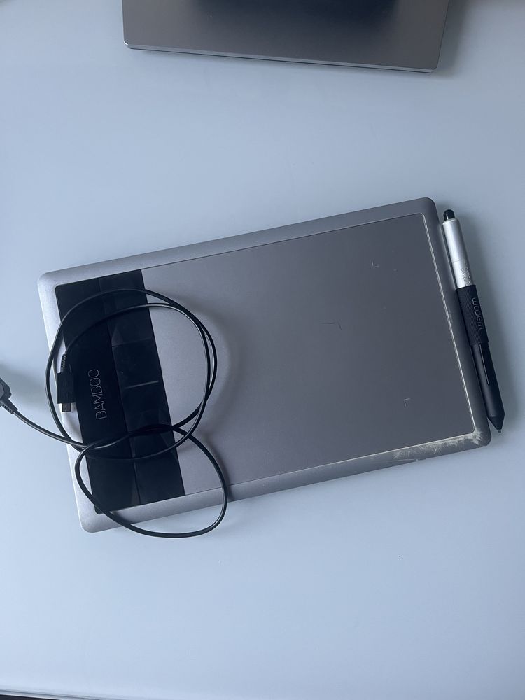 Mesa digital wacom Bamboo CTH-470