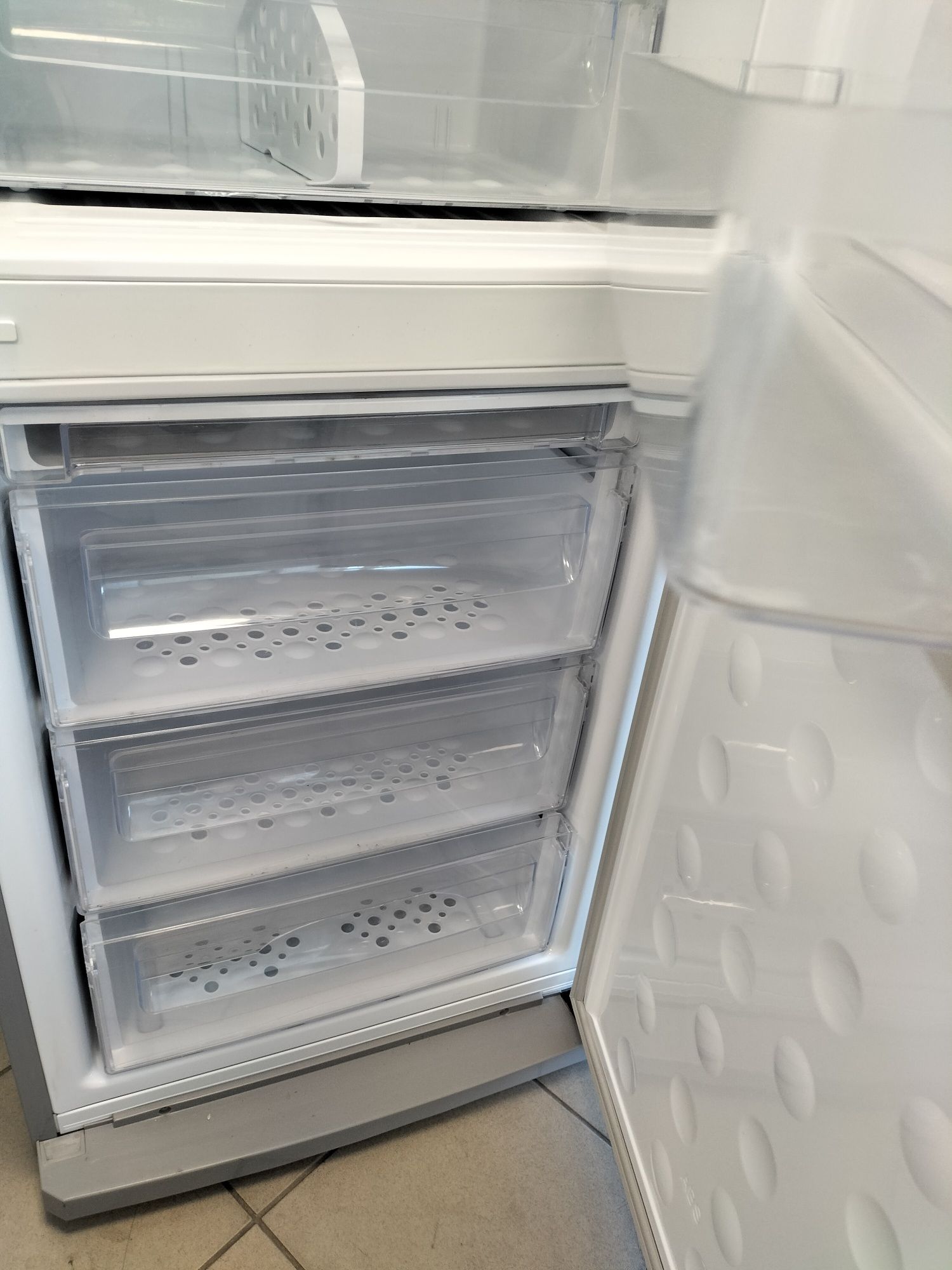 Lodówka Samsung noFrost, 182cm wysokość, z Niemiec