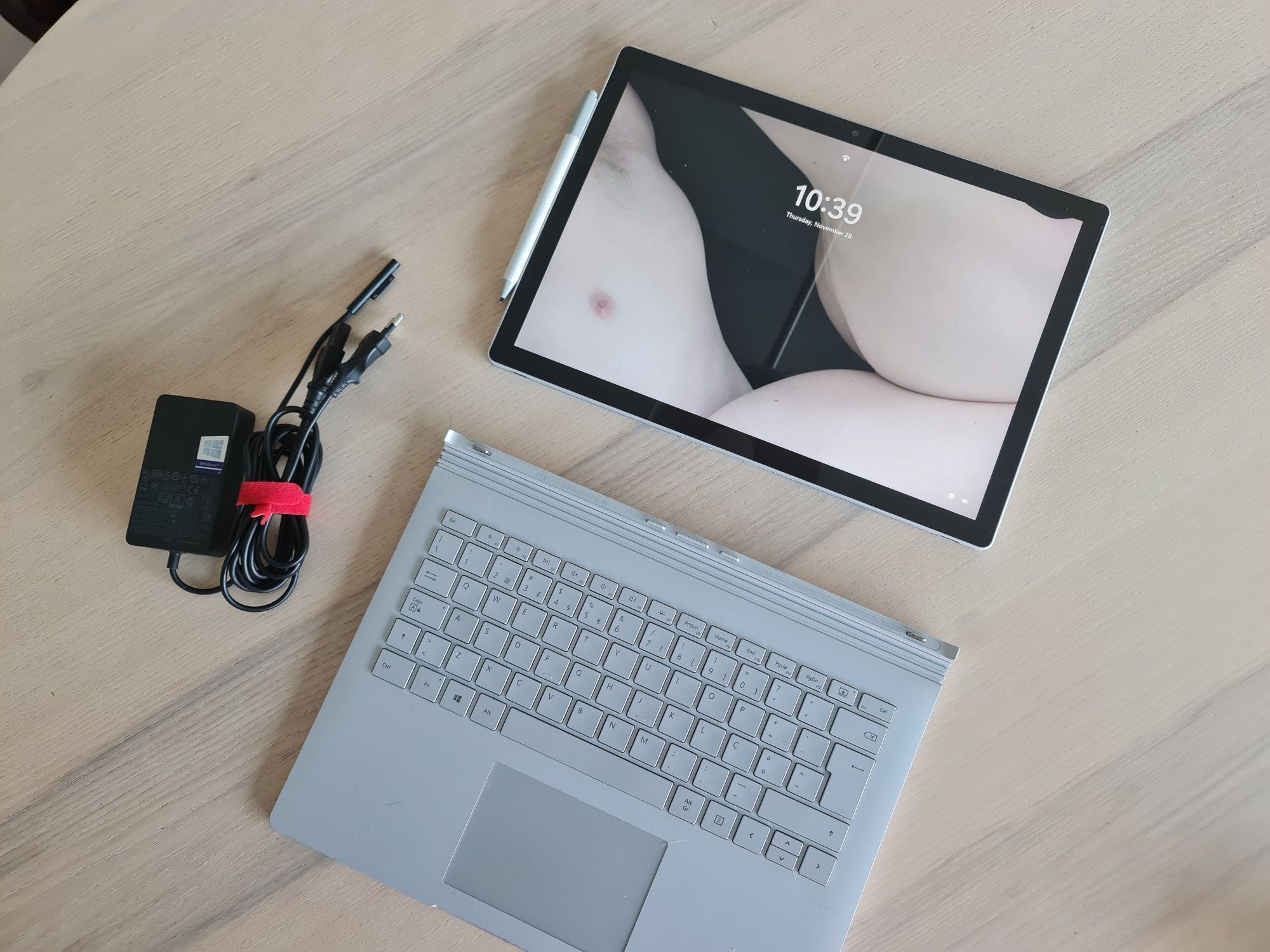 Microsoft Surface Book 2