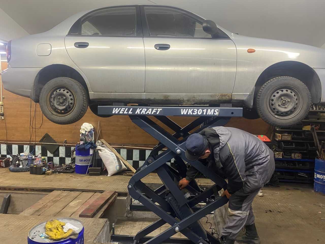 Підйомник ножичний вбудований в підлогу 3т Well Kraft 301MS