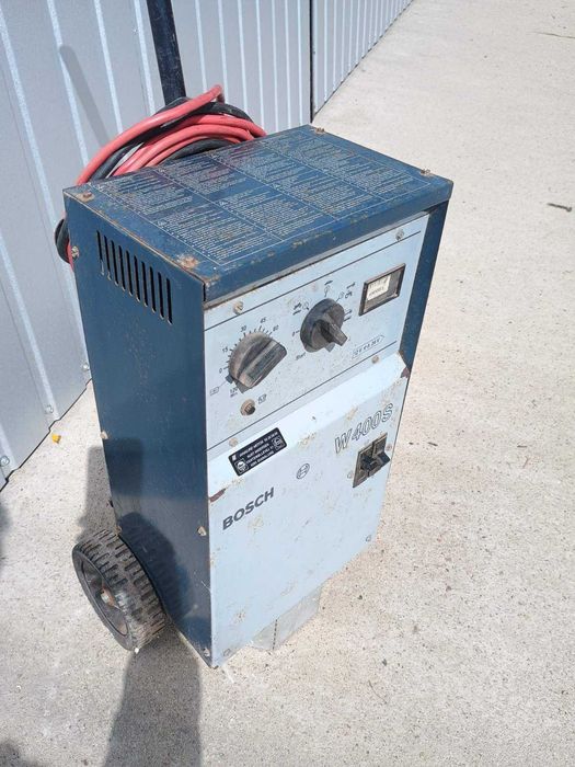 Bosch W400S prostownik ładowarka wózek z rozruchem