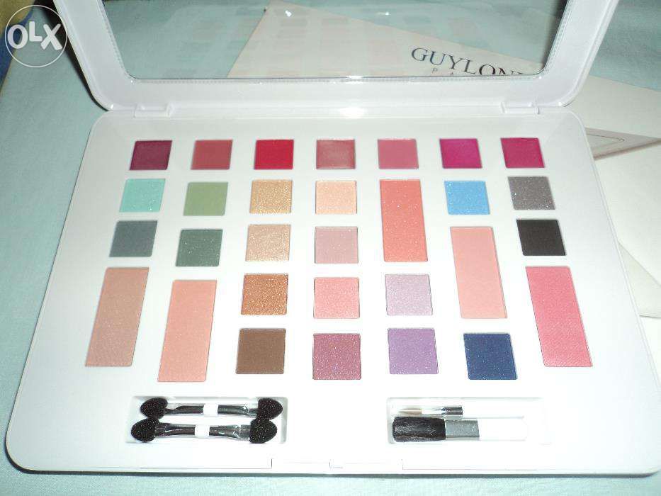 Paleta de maquiagem nova