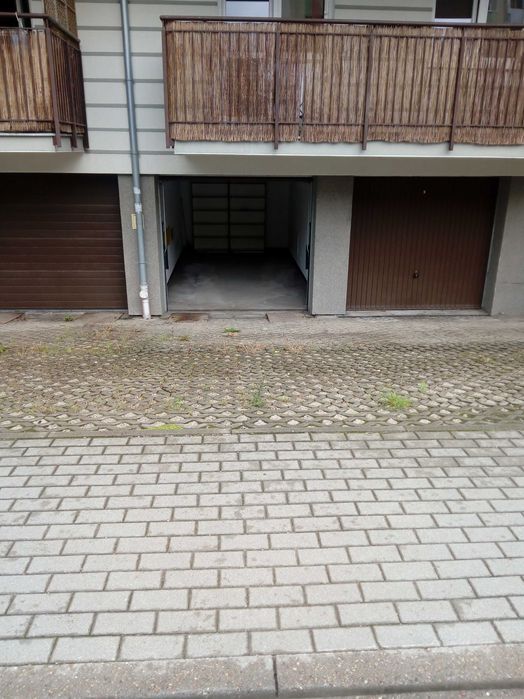 Wynajmę garaż Rumia ul. Stoczniowców 2M - faktura vat