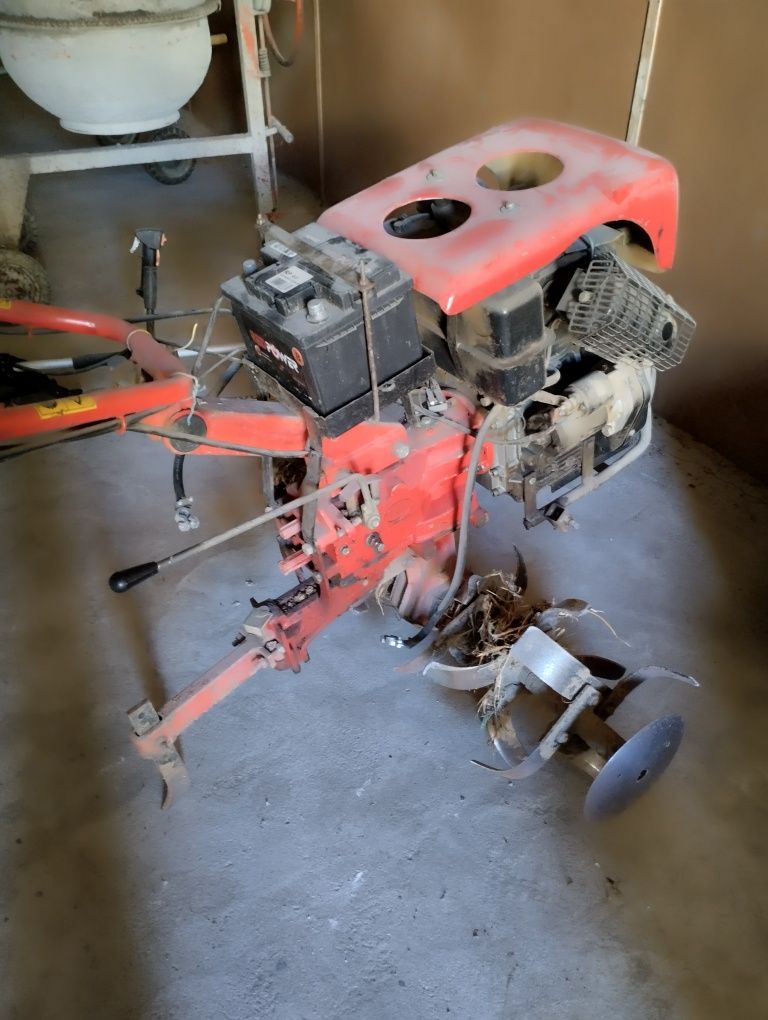 Motoenchada  com motor de arranque
