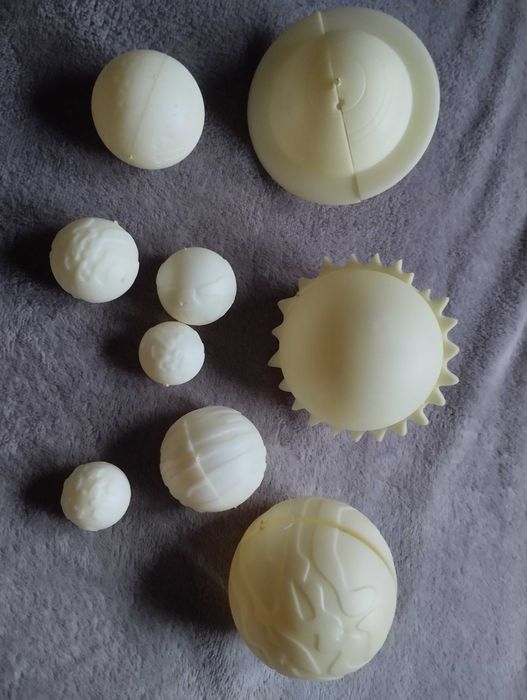 Gwiazdki i planety plastikowe