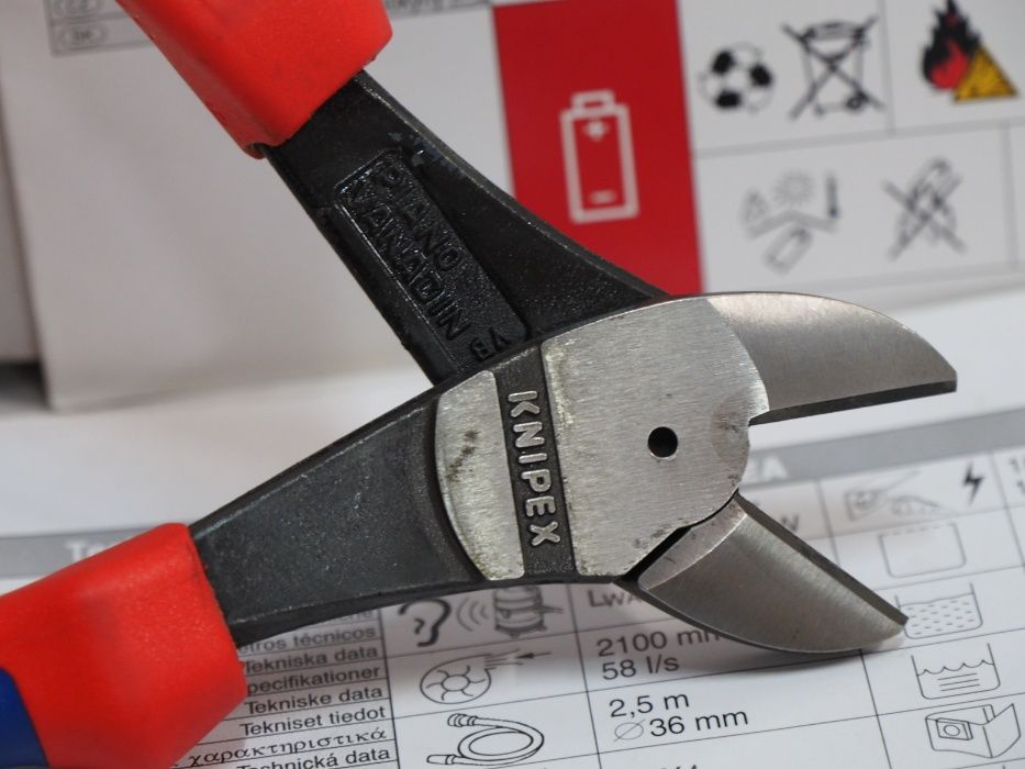 KNIPEX obcegi szczypce boczne 74.02.200 szczypce