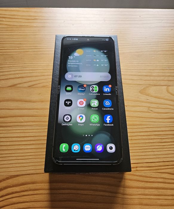 Samsung Galaxy Z Flip 5 - 512GB - Novo