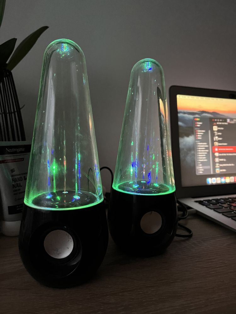 Tańczące głośniki LED tańcząca woda świecące na imprezę