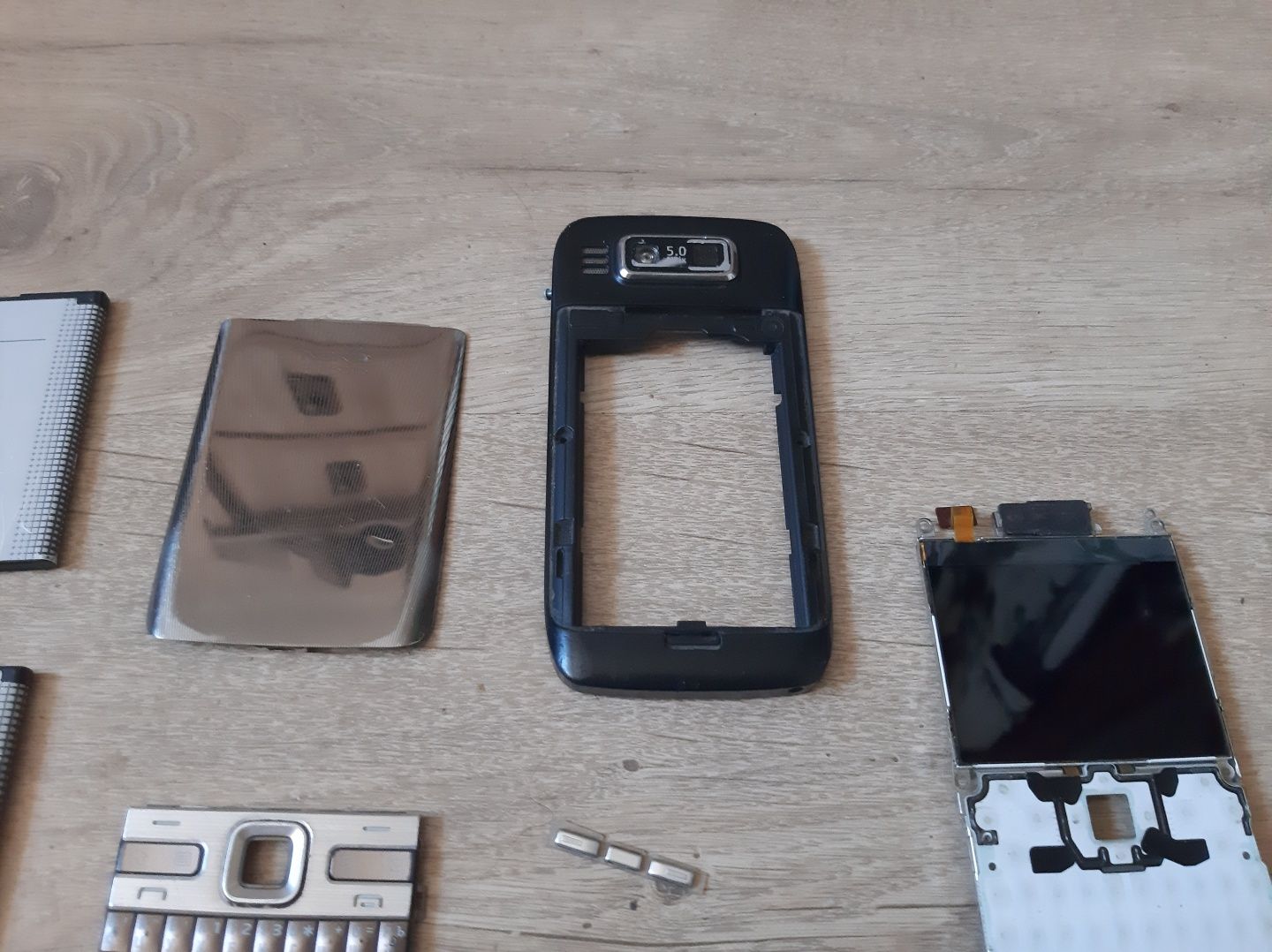 Запчасти к Nokia e 72 рабочие