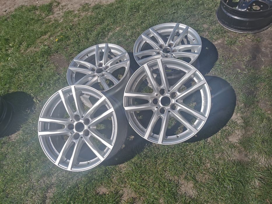 Felgi aluminiowe UNIWHEELS 7.5x17  Et27 Audi 5x112 X10757