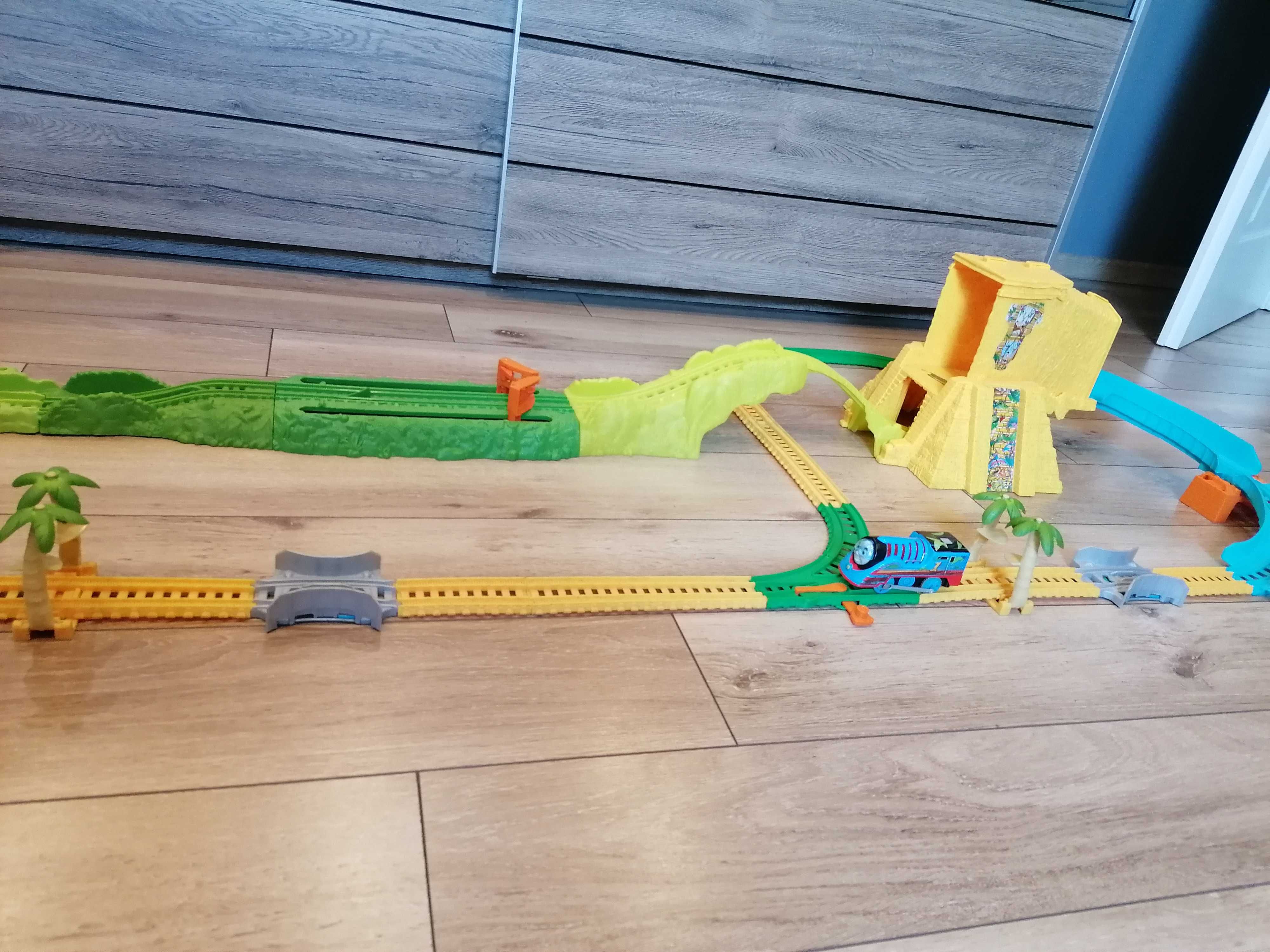 Fisher Price zestaw Tomek i przyjaciele Ucieczka z dżungli