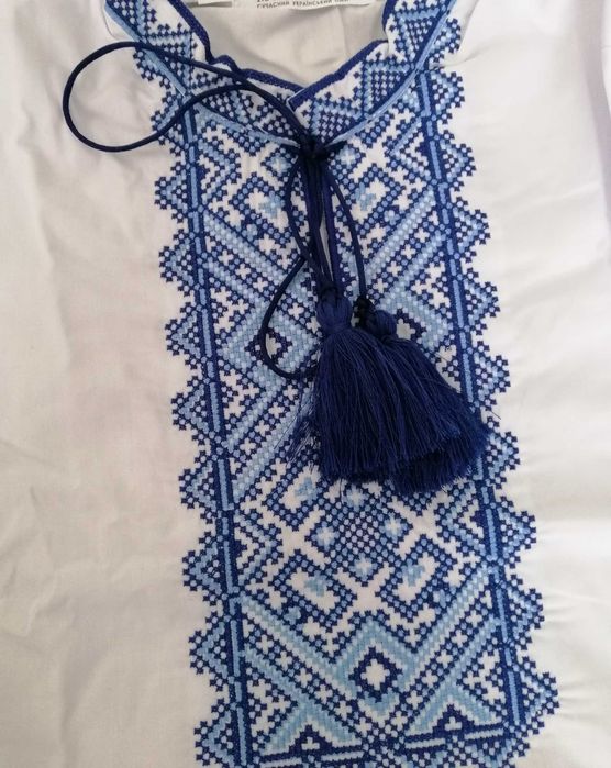 Нова вишиванка хлопчику, 10-11 років.