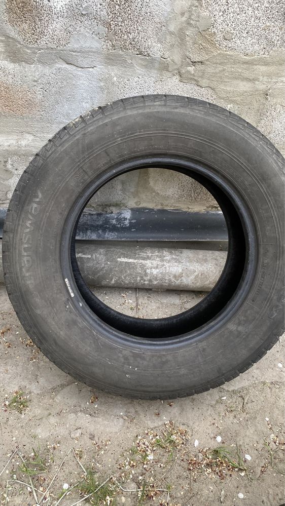 Пара покрышек 235/65R16C