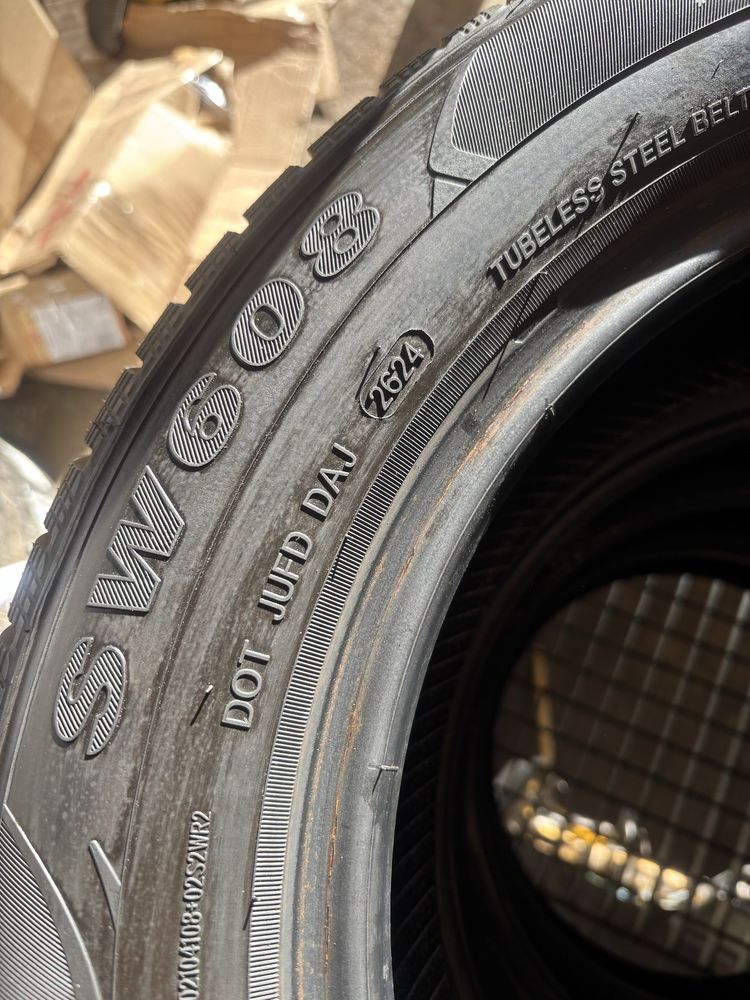 Komplet opon zimowych 185/65 R15 bdb stan