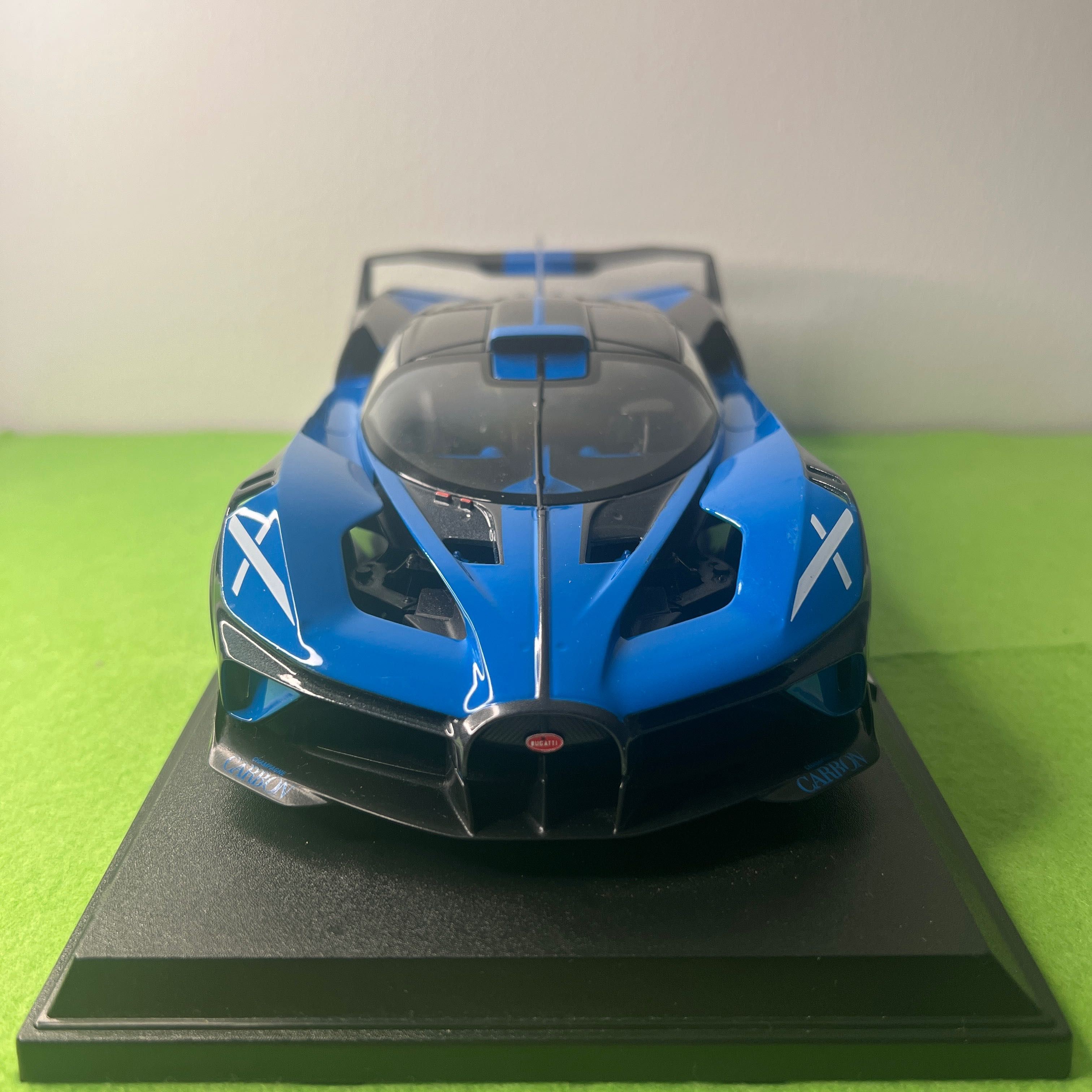 Bugatti Bolide Maisto 1:18 Azul Preto Super Carro Miniatura