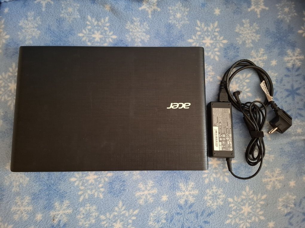Ноутбук Acer Aspire E5-772