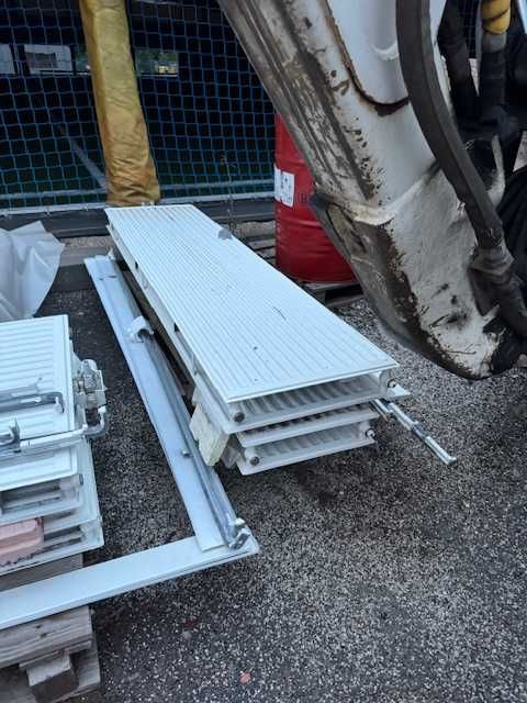 Sprzedam grzejniki ścienne płytowe