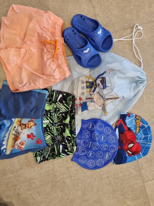 Zestaw basenowy 110/116, czepki, kąpielówki, klapki basenowe, worek