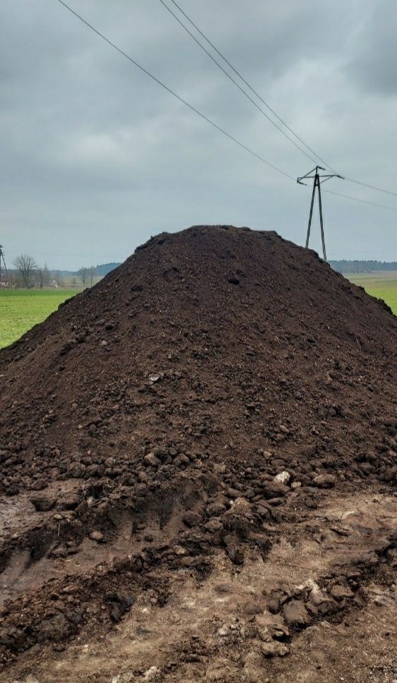 Ziemia na warzywa transport Małą WYWROTKĄ