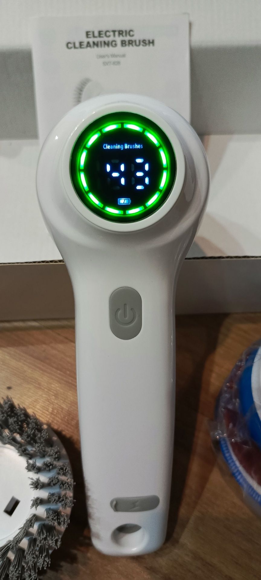 Elektryczna szczotka 8w1 do czyszczenia wanny,zlewu, łazienki itp.