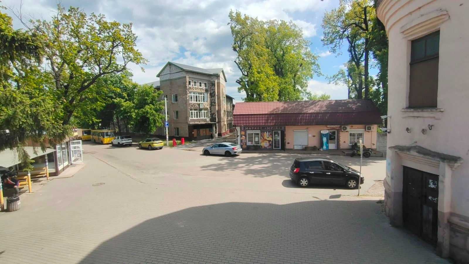 Оренда 13 кв м біля залізн. станції та кінцевої маршруток